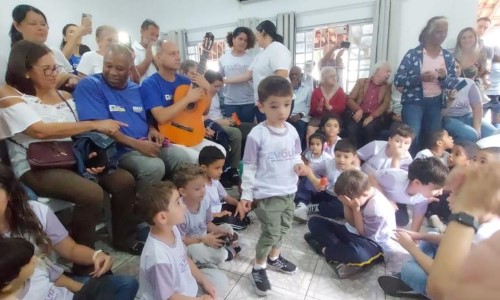 Centro-Dia de Atendimento ao Idoso de Volta Redonda promove encontro entre gerações